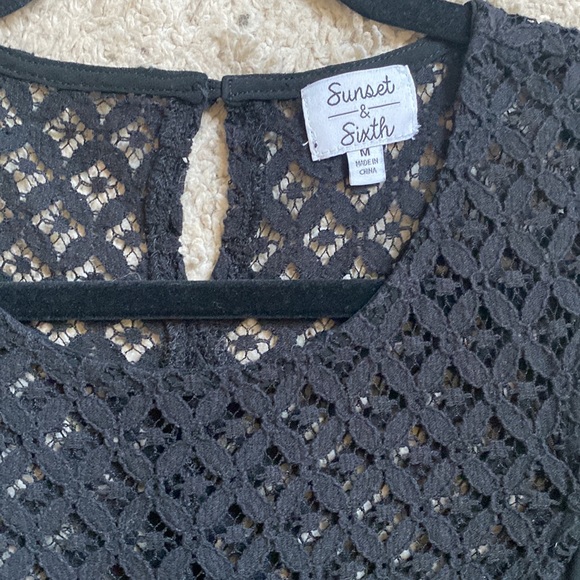 Off The Shoulder Blouse - Picture 3 of 3